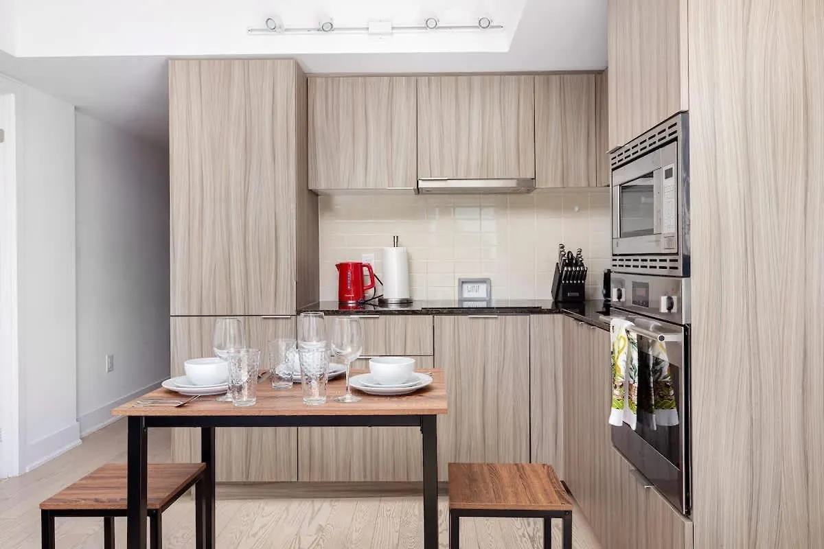 Work And Relax In Our 1Br Dt Διαμέρισμα Τορόντο